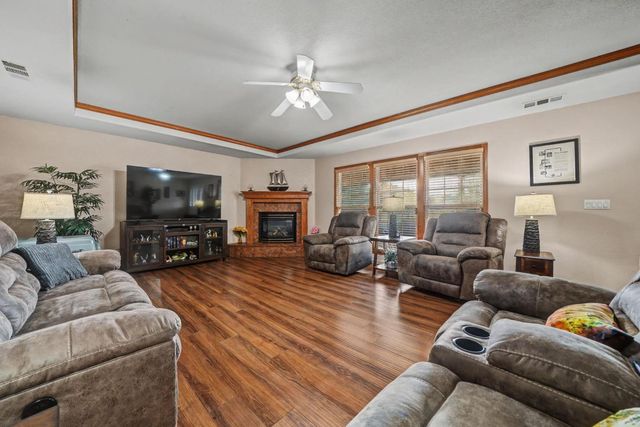 2312 Heinemann Dr, Valley Springs, CA 95252