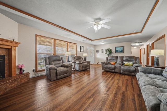 2312 Heinemann Dr, Valley Springs, CA 95252