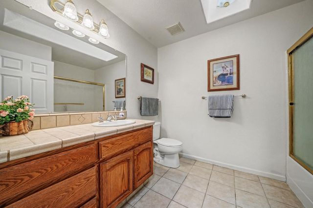 2312 Heinemann Dr, Valley Springs, CA 95252