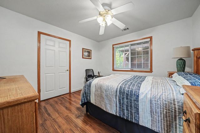 2312 Heinemann Dr, Valley Springs, CA 95252