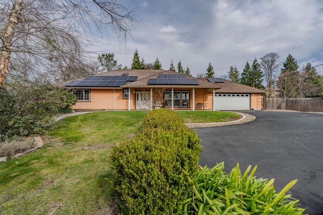 2312 Heinemann Dr, Valley Springs, CA 95252