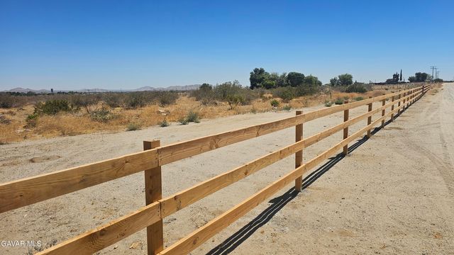 000 E T6, Littlerock, CA 93543
