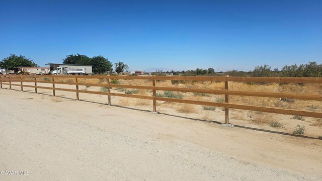 000 E T6, Littlerock, CA 93543