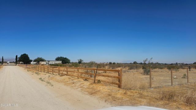 000 E T6, Littlerock, CA 93543