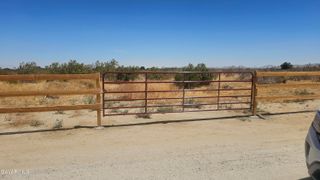 000 E T6, Littlerock, CA 93543