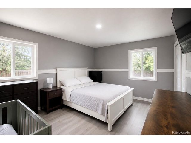 1307 Grays Peak Dr, Longmont, CO 80504