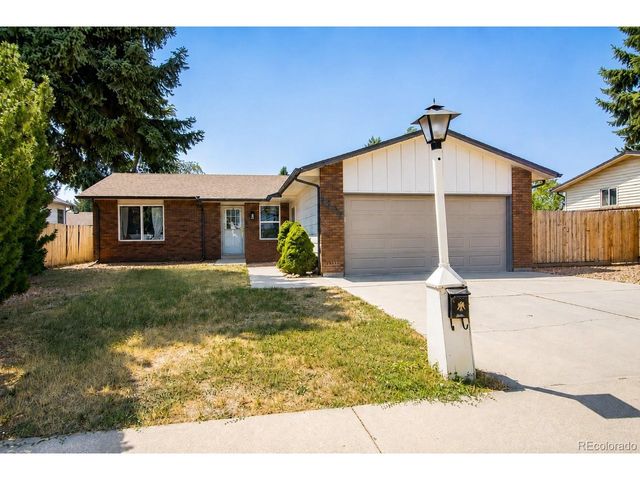 1307 Grays Peak Dr, Longmont, CO 80504