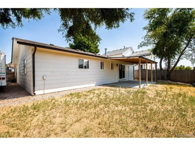 1307 Grays Peak Dr, Longmont, CO 80504