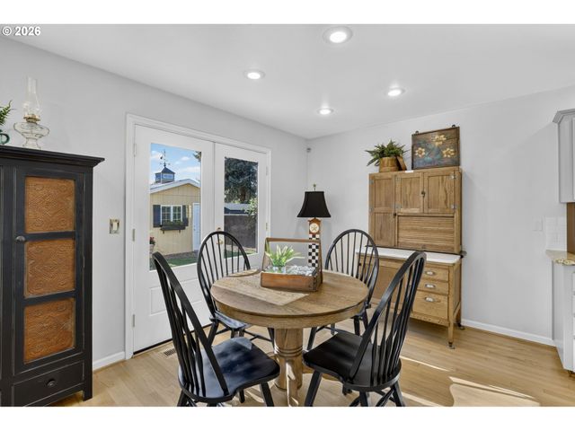 1655 Se DOGWOOD Way, Gresham, OR 97080