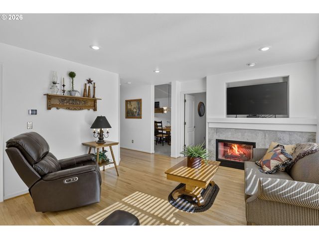 1655 Se DOGWOOD Way, Gresham, OR 97080