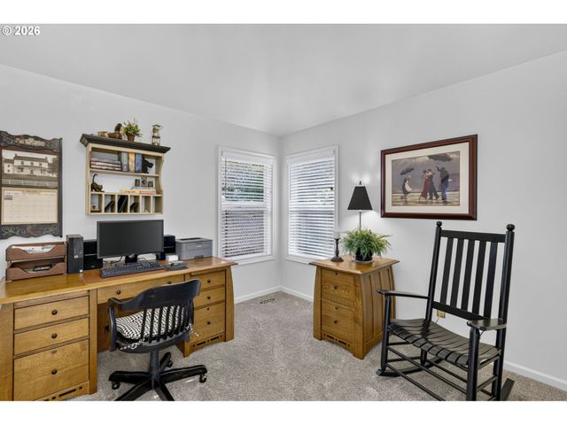 1655 Se DOGWOOD Way, Gresham, OR 97080