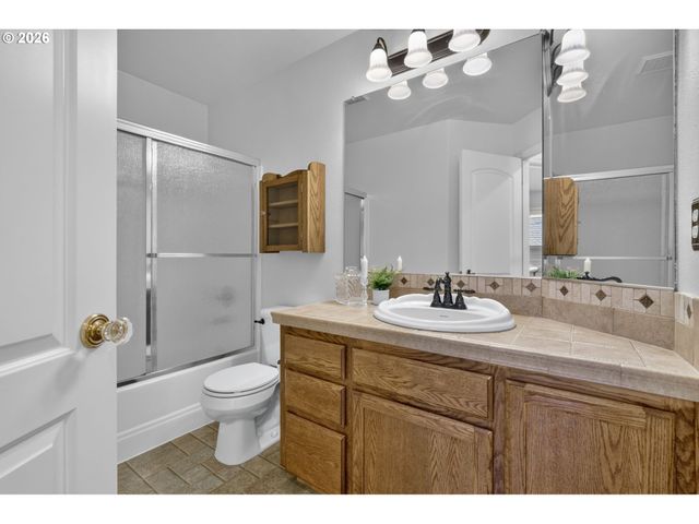 1655 Se DOGWOOD Way, Gresham, OR 97080