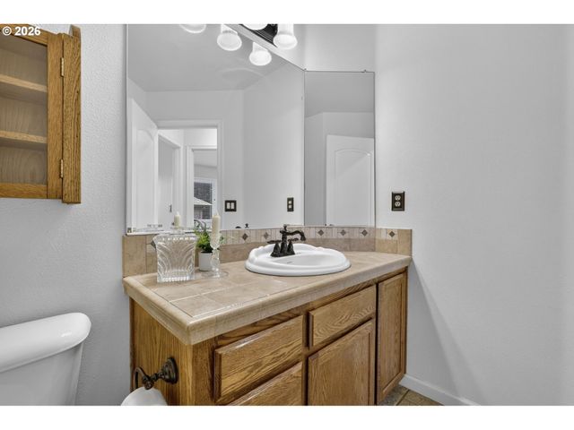 1655 Se DOGWOOD Way, Gresham, OR 97080
