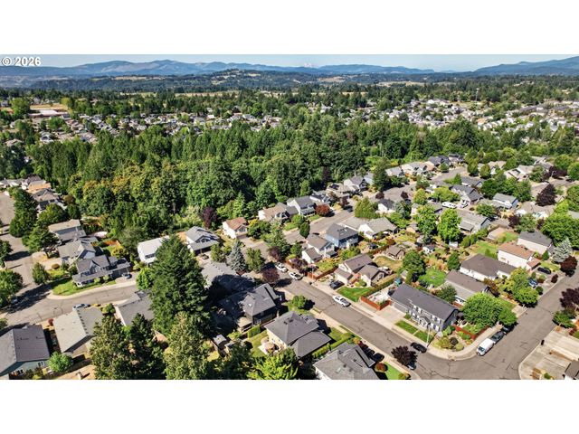 1655 Se DOGWOOD Way, Gresham, OR 97080