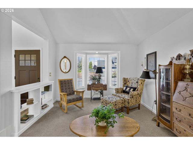 1655 Se DOGWOOD Way, Gresham, OR 97080