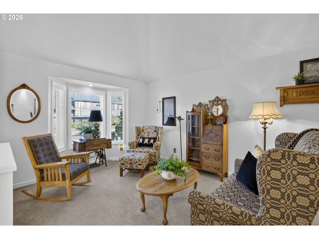 1655 Se DOGWOOD Way, Gresham, OR 97080