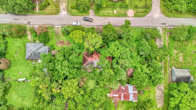 6907 Isla Road, Brookside, TX 77581