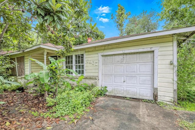 6907 Isla Road, Brookside, TX 77581