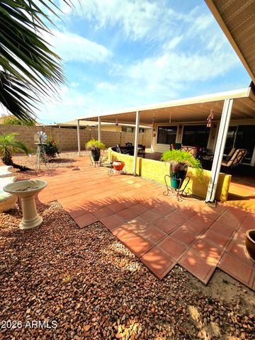 10325 W FLORIADE Drive, Sun City, AZ 85351
