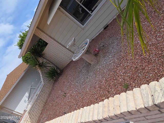 10325 W FLORIADE Drive, Sun City, AZ 85351