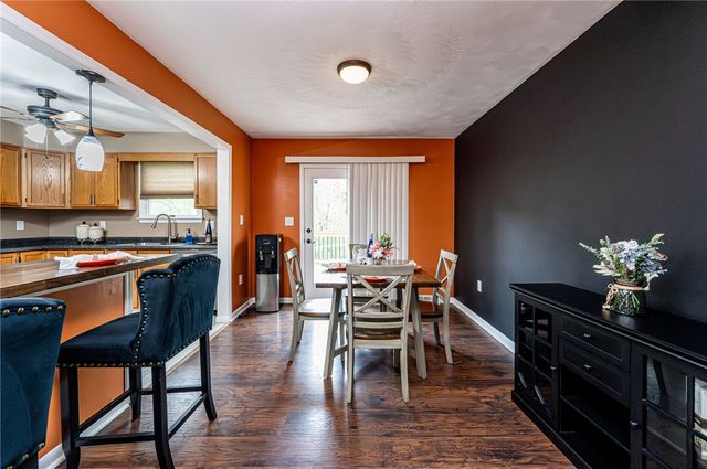 2329 Skidmore Rd, Hempfield Twp, PA 15601