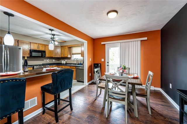 2329 Skidmore Rd, Hempfield Twp, PA 15601