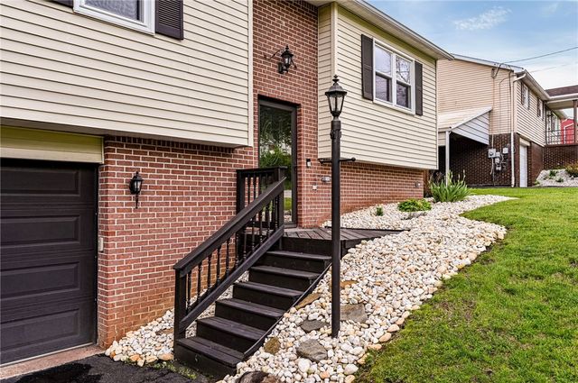2329 Skidmore Rd, Hempfield Twp, PA 15601
