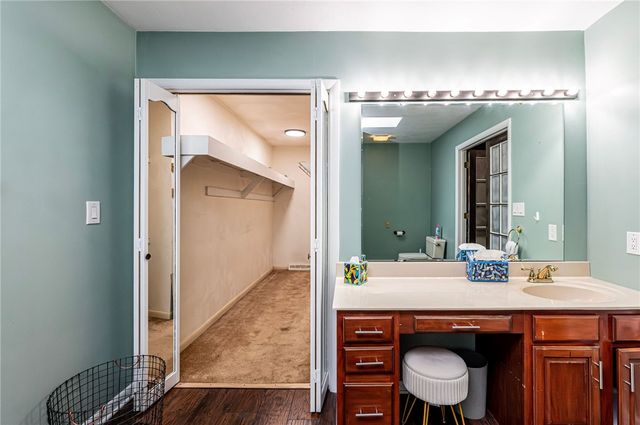 2329 Skidmore Rd, Hempfield Twp, PA 15601