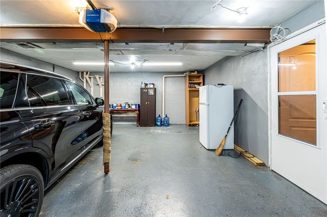 2329 Skidmore Rd, Hempfield Twp, PA 15601