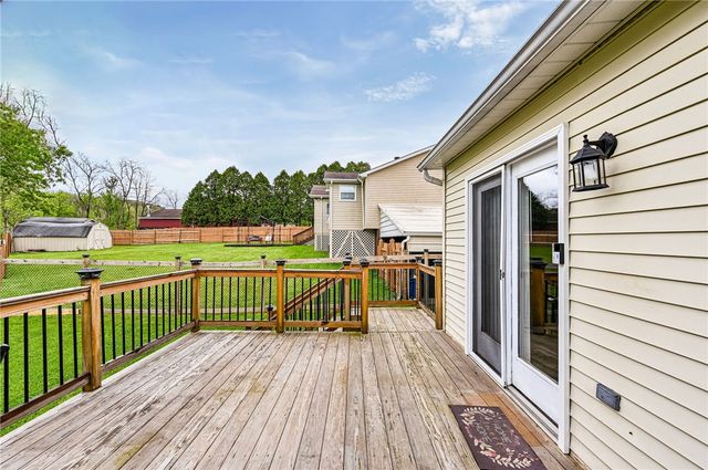 2329 Skidmore Rd, Hempfield Twp, PA 15601