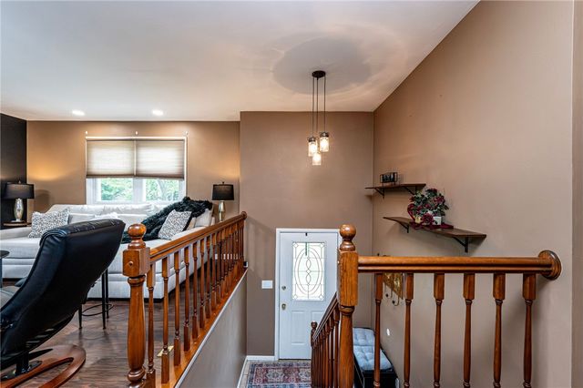 2329 Skidmore Rd, Hempfield Twp, PA 15601