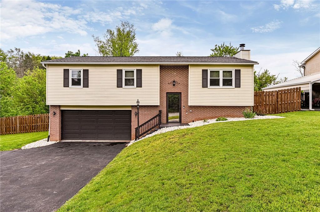 2329 Skidmore Rd, Hempfield Twp, PA 15601