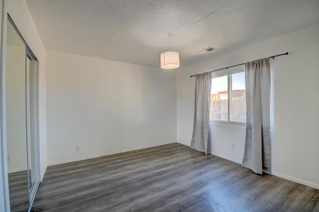 1501 Del Monte Trail SW, Albuquerque, NM 87121