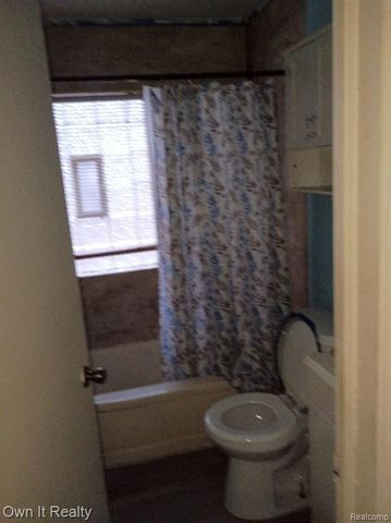 8645 Fielding Street, Detroit, MI 48228