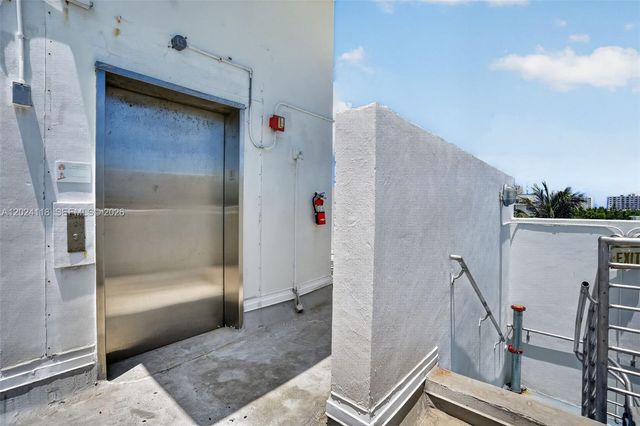 900 4th St 6, Miami Beach, FL 33139