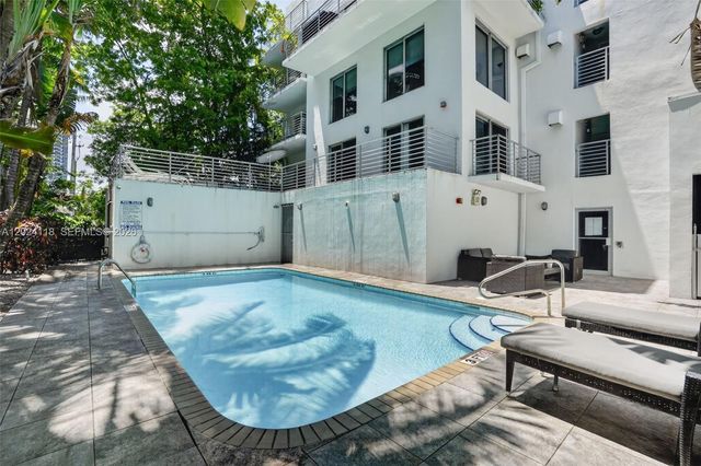 900 4th St 6, Miami Beach, FL 33139