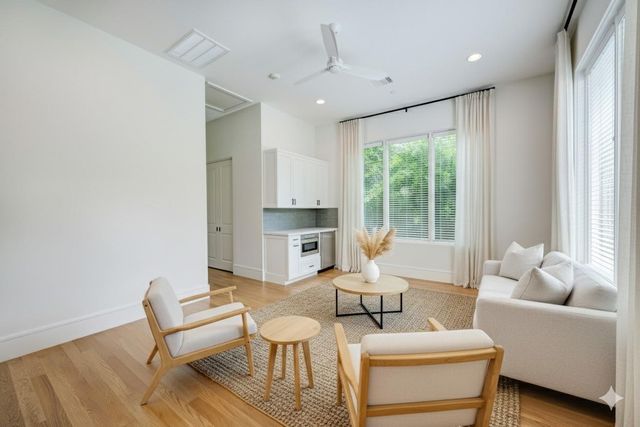 247 Piney Point Road, Piney Point Village, TX 77024