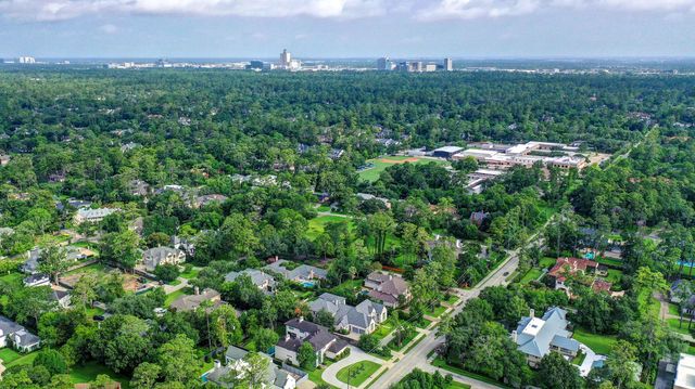 247 Piney Point Road, Piney Point Village, TX 77024