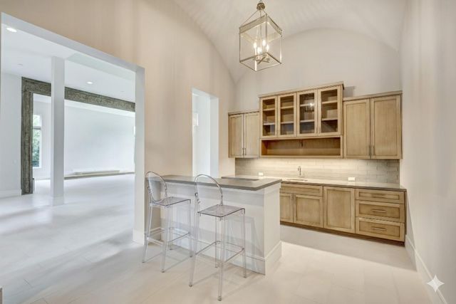 247 Piney Point Road, Piney Point Village, TX 77024