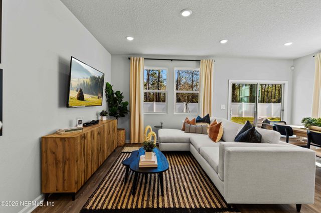 229 BRAZIL NUT Circle, Jacksonville, FL 32218