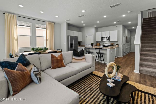 229 BRAZIL NUT Circle, Jacksonville, FL 32218