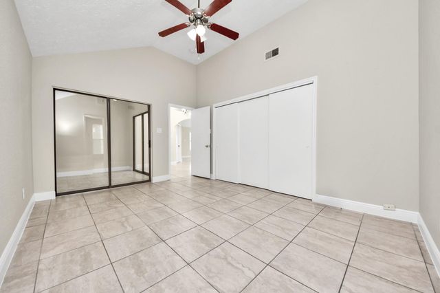 5039 E Pagewick Drive, Houston, TX 77041