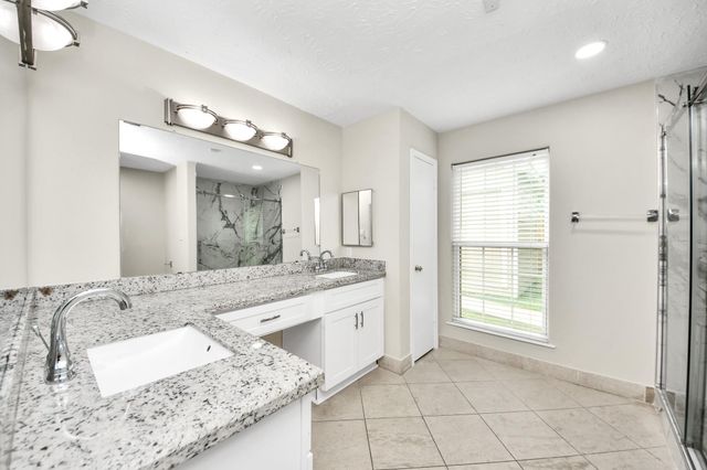 5039 E Pagewick Drive, Houston, TX 77041