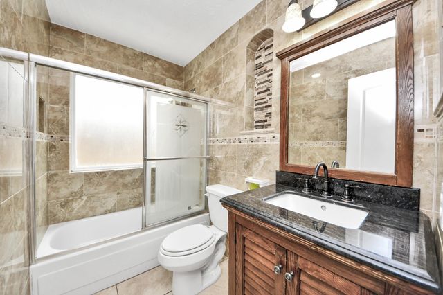 5039 E Pagewick Drive, Houston, TX 77041