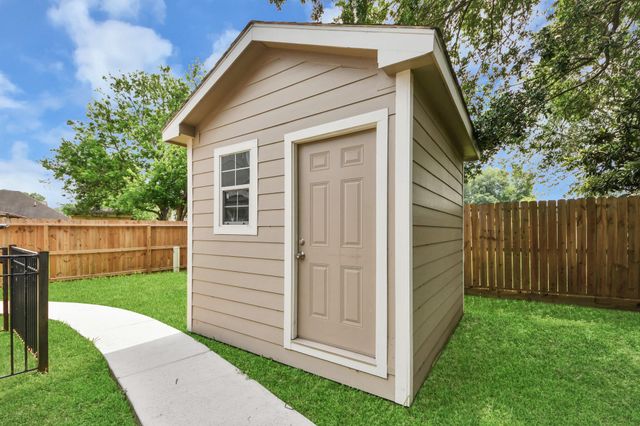 5039 E Pagewick Drive, Houston, TX 77041