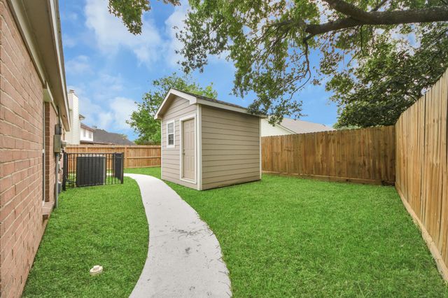 5039 E Pagewick Drive, Houston, TX 77041