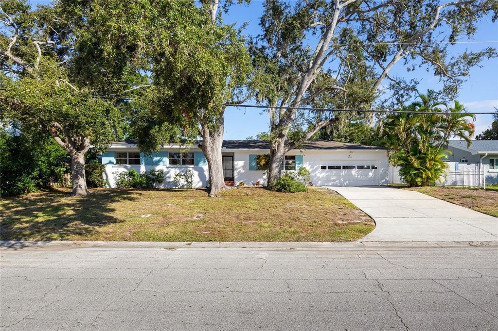 1198 FAIRWAY DRIVE, Dunedin, FL 34698