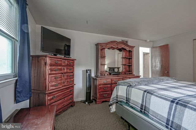 132 DARTMOUTH RD, Pennsville, NJ 08070