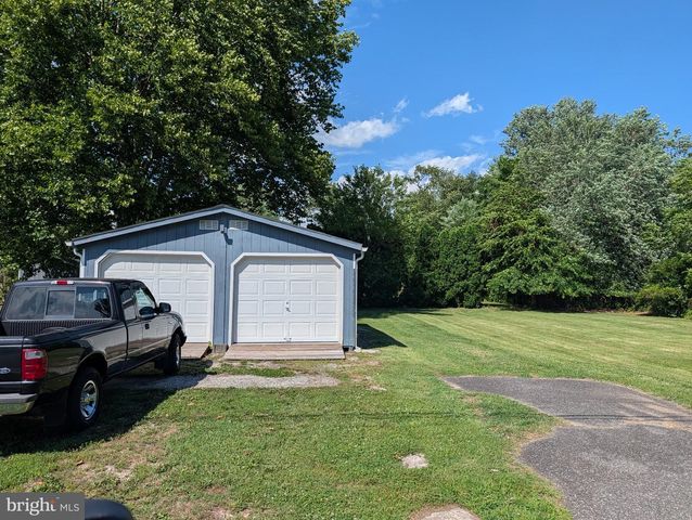 132 DARTMOUTH RD, Pennsville, NJ 08070
