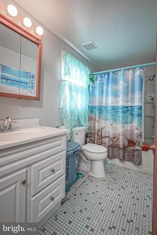 132 DARTMOUTH RD, Pennsville, NJ 08070
